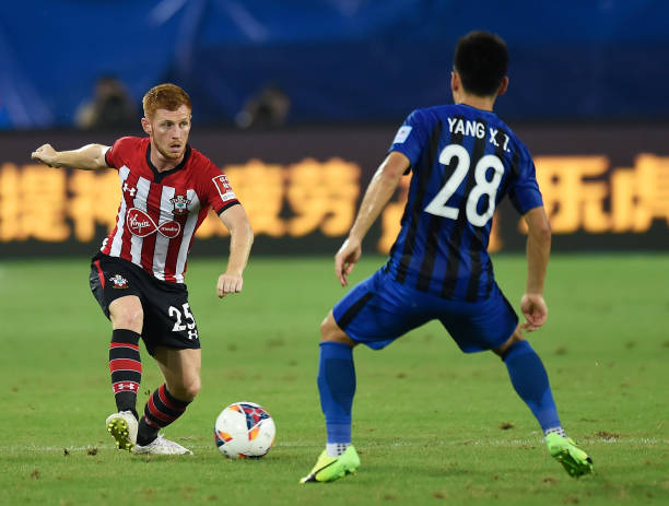 脚下细腻和 脚下细腻和